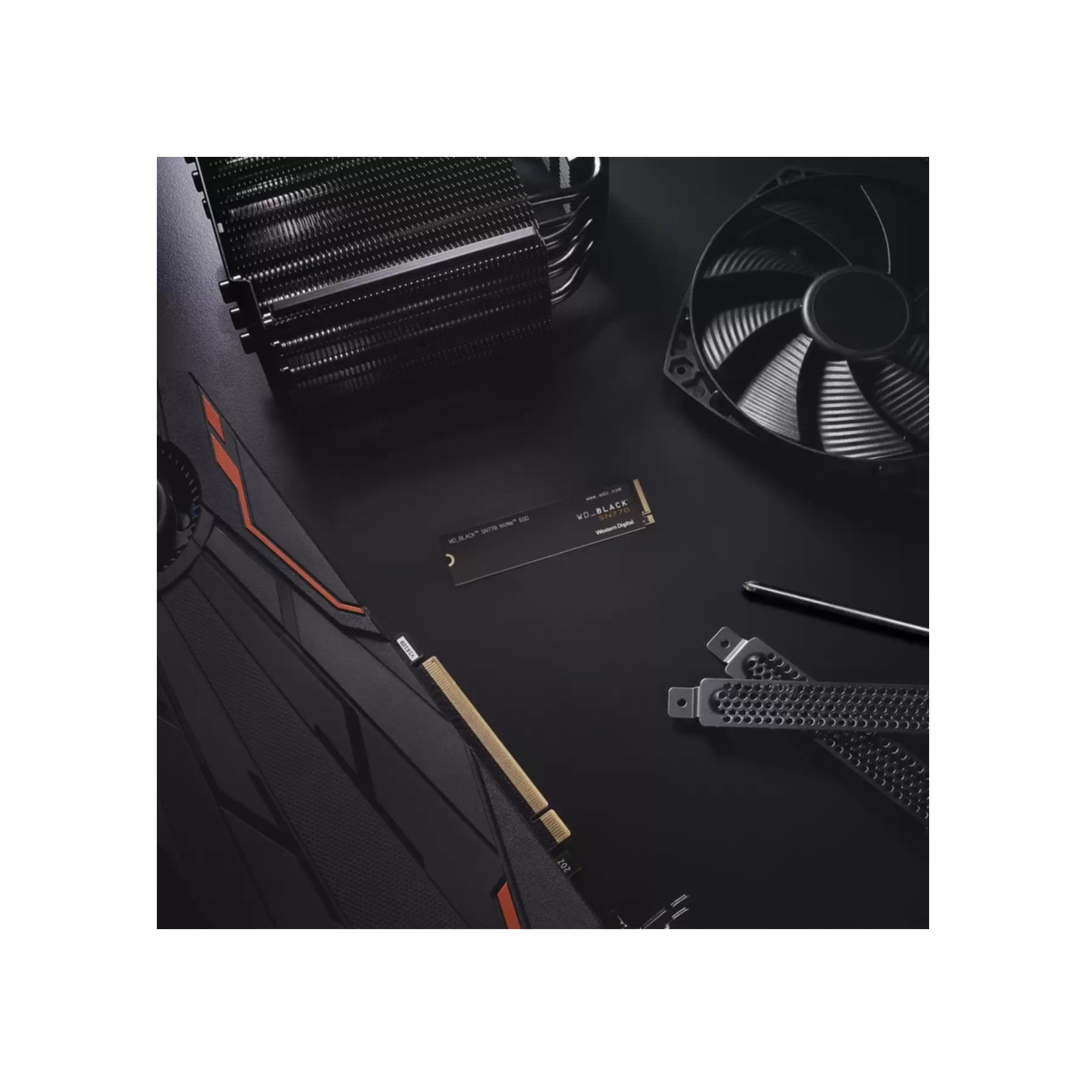 SSD WD Black 2TB SN770 NVME M.2 PCI Express WDS200T3X0E PCIe 4.0 x4